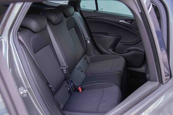 Opel Astra ST 1.4 Turbo 150k Innovation - 9