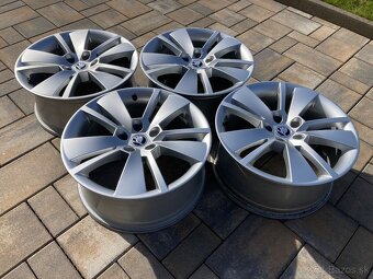 Zimná sada org VW 5x112 7J ET40 215/55 R17 - 9