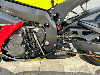 Suzuki gsxr750k8-okruhovka - 9