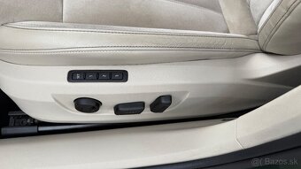 Škoda Superb Combi 2.0 TDI SCR Live 4x4 DSG - 9