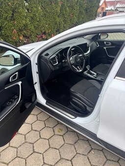 Predám KIA xceed - 9