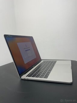 MacBook Pro 13" (2017) - 9
