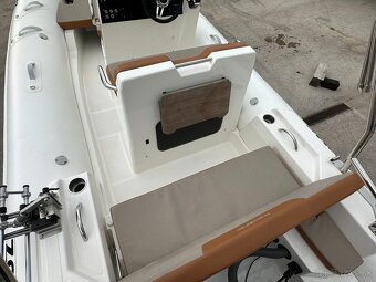 ZODIAC Medline 5.8 NEO + TOHATSU MFS 115 ETUL + vlek 1800 - 9