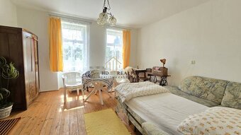 Rodinný dom s veľkým pozemkom v obci Chrťany - 9