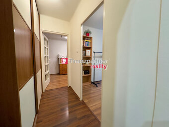 Na predaj priestranný 4-izbový byt Boriny - 9