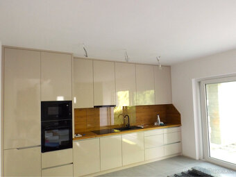 SENEC – SLNEČNÉ JAZERÁ JUH – NA PREDAJ – novostavba 3 izbové - 9