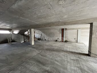 Stavba pred dokončením v centre mesta Lučenec - 9