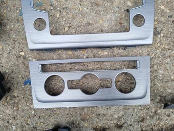 PREDAM DIELY INTERIERU VW GOLF 7 - 9