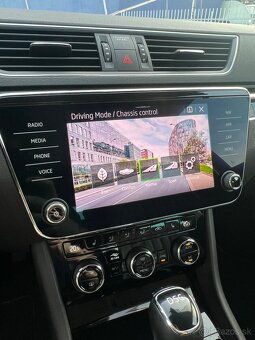 Predam Škoda Superb Combi L&K Facelift 2.0TDI DSG - 9