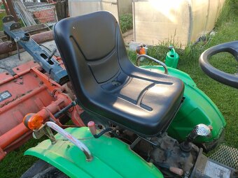 Kubota b 7000 4/4 + rotavátor - 9