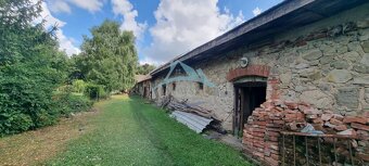 Na predaj starší sedliacky R. dom s obrovským pozemkom 292 - 9
