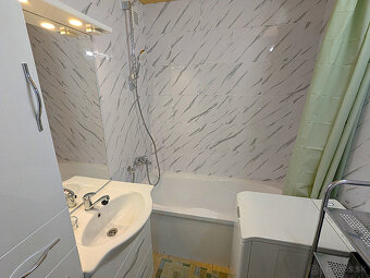 3 izbový čiast.rek., KVP, Klimkovičova, 71m2, LO, zariadený - 9