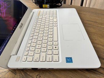 15.6/Asus Notebook/4GB RAM/128GB NVMe SSD/Intel HD 2GB Graf/ - 9