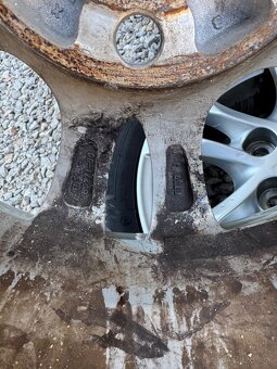 Hliníkové disky Toyota Auris 5x114,3 R15 + zimné 7mm - 9