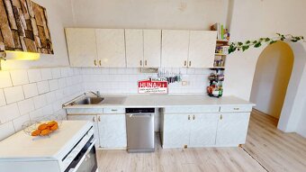 REZERVOVANÉ (1.189 m²) DOM S VEĽKÝM POZEMKOM - 9