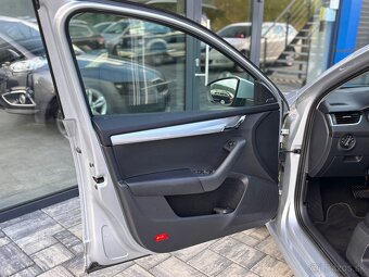 Škoda Octavia Combi 2.0 TDI Elegance/Style DSG 2013 207000km - 9