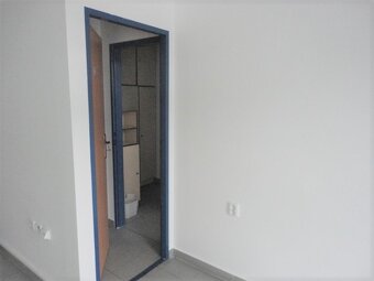 LUKRATÍVNE OBCHODNÉ PRIESTORY V TOP LOKALITE - 9