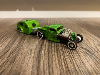 Predám modely Maisto 1/64 - 9