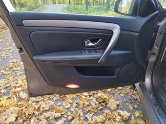 Renault Laguna 3 2011 - 9