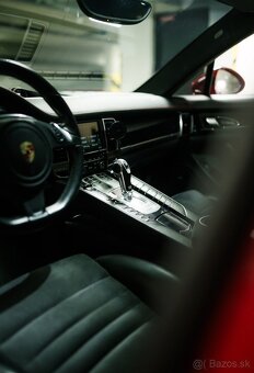 Porsche Panamera GTS V8 4.8 PDK - 9