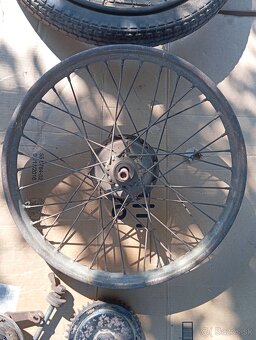 Predám kompletné kolesá na čz 125 T - 9