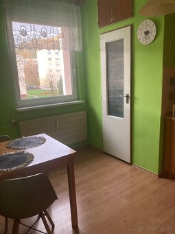 Prenajmem 2 izbovy komplet zariadeny byt na SNP - 9
