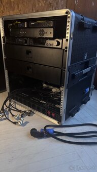 Rack 16U s Bezdrôtovými Mikrofónmi - 9