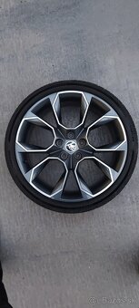 ŠKODA XTREM RS R19 ET51 7.5J 5x112 57.1 225/35 - 9
