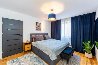 skvelý dom vo výbornej lokalite - 9