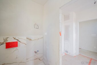 MILOSLAVOV - 4 IZB. RODINNÝ DOM S POZEMKOM 300 M2 - 9