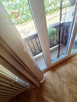 Na prenájom 1-izbový byt s balkónom, 27 m², Hollého, voľný o - 9