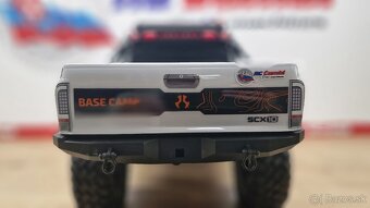 Predám Axial SCX10 III Base Camp 4WD 1:10 RTR biely - 9
