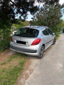 Peugeot 207 - 9