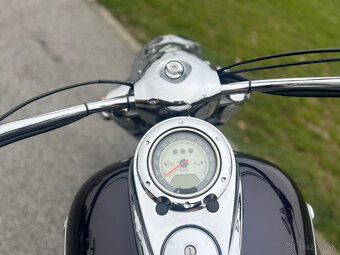 Kawasaki VN 2000 - 9