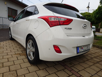 Hyundai i30 1.6 CRDi DOHC 16V Family - 9