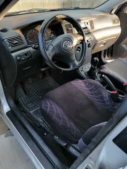 Toyota Corolla - 9