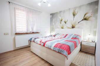 Na predaj priestranný rodinný dom Uhrovec okr. Bánovce... - 9