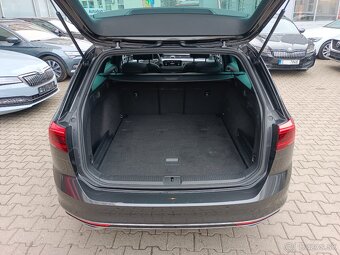 VW Passat B8 Variant TSI 140kW DSG R-Line - záruka Autodraft - 9