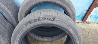 Tesla 3-letné originálne pneumatiky Michelin e Primacy 235. - 9