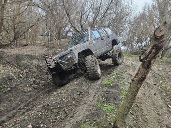 Jeep cherokee xj offroad - 9