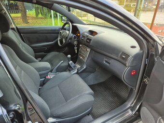 Predám Toyota Avensis Combi wagon 2.0 D-4D Terra - 9