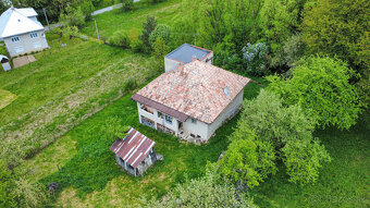 Beňuš-Gašparovo, nádherný pozemok 3251m2 s RD v pôvod. stav - 9