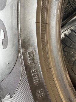 ZIMNÉ PNEU PIRELLI 215/65 R17 - 9