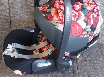Autosedacka Cybex Cloud Z I-size Spring Blossom Dark s bazou - 9