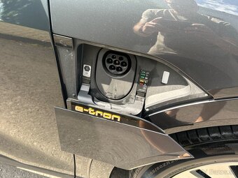 Audi E-Tron 50 Quattro 2022 MATRIX Kessy Kamera LED Ambient - 9
