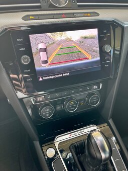 Volkswagen Passat 2.0 TDi dsg R-line - 9