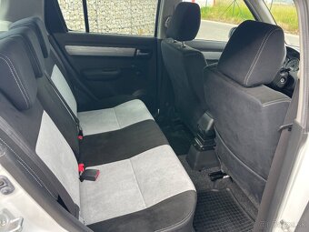 Suzuki Swift 1.3 edícia BLACK&WHITE, Rok 2010, iba 55 000 km - 9