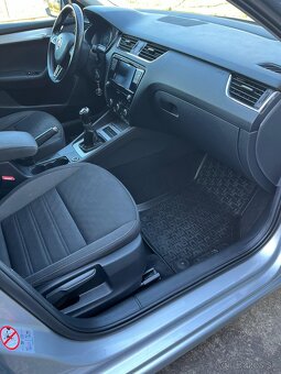Škoda Octavia Combi Ambition 2.0 TDI bez AD blue - 9