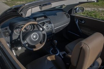 Renault Mégane Cabriolet II Coupé- 2.0 16V (99KW) - 9