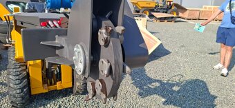 Mininakladac Kruger XKL480Z smykový riadeny nakladac - 9